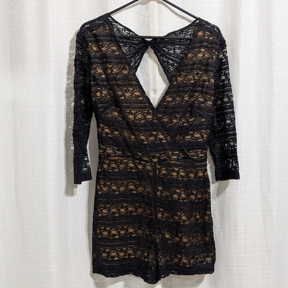 Luxe Backless Lace Romper Size M Black‎  V Neck